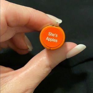Lipsense she’s apples